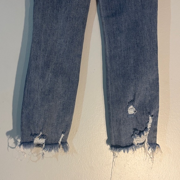 Distressed Risen Blue Jeans - Picture 8 of 12
